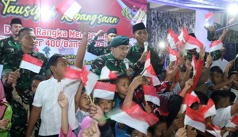 Pakai Baju Loreng dan Baret TNI, Habib Luthfi Tausiah di Markas Banteng Raider - Bagian 4