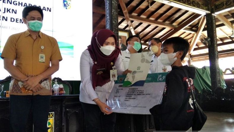 Ratusan Anak Yatim Terdampak Covid-19 di Demak Didaftarkan Peserta JKN-KIS 