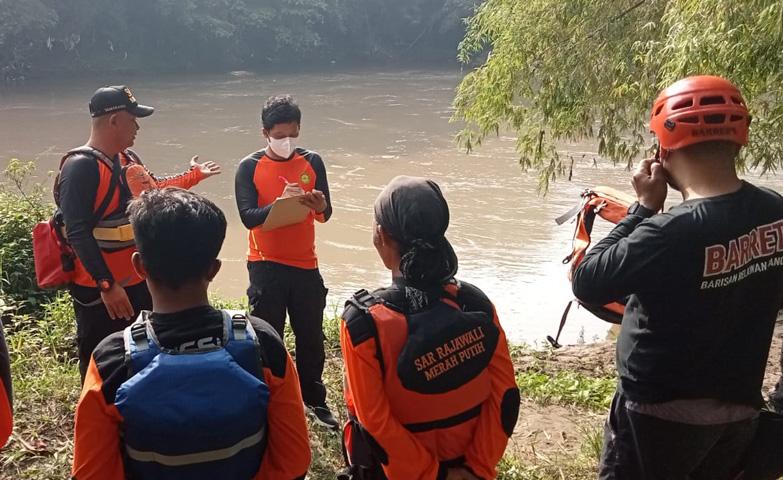 Kejang-kejang, Pemuda Ini Terguling hingga Hanyut ke Sungai Bengawan Solo