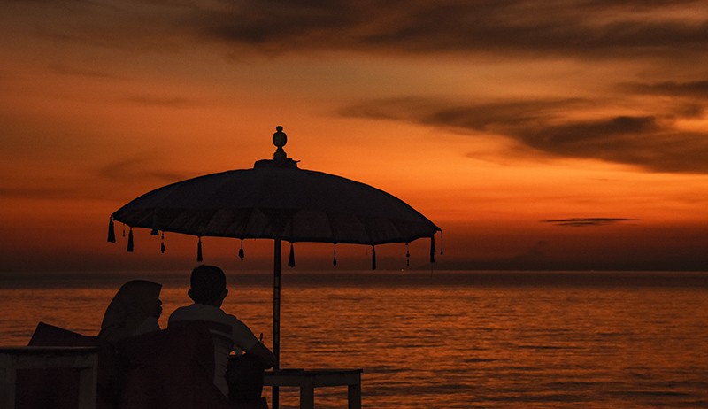 Menikmati Matahari Terbenam di Pantai Tanjung Bias Lombok - Bagian 3