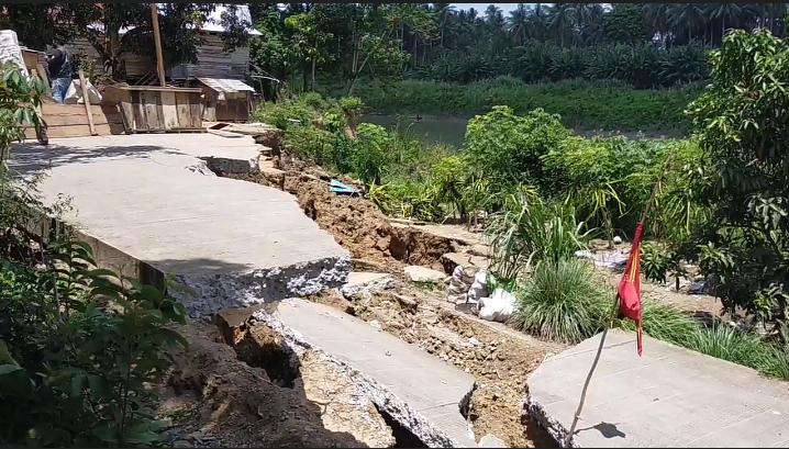 Jalan Penghubung Sidrap-Wajo Amblas Sedalam 3 Meter, 100 KK Terisolasi