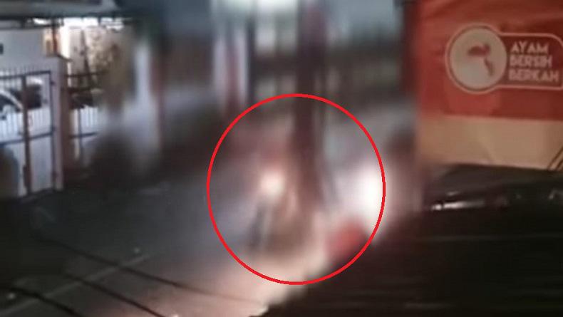 Sadis, Pemuda Dianiaya dan Dilindas Motor di Sarijadi Bandung, Polisi Buru Pelaku