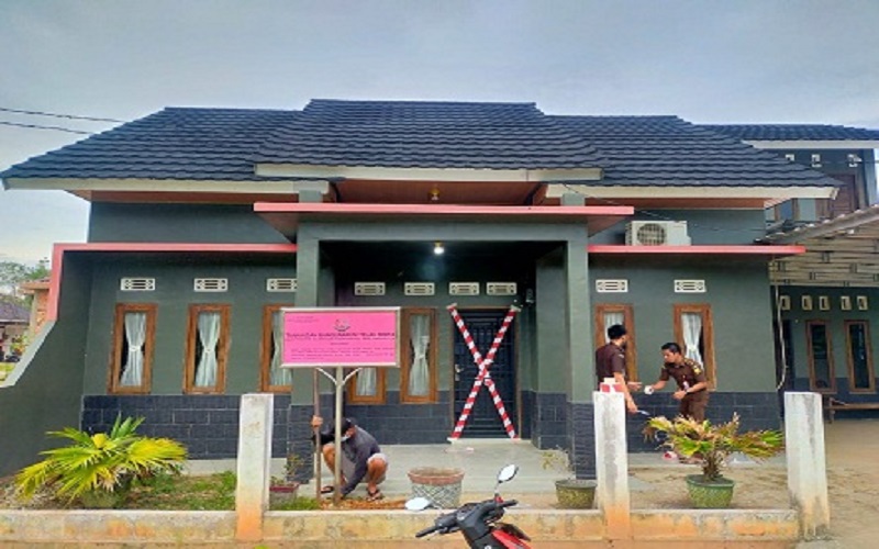 Jadi DPO Kasus Korupsi, Harta Mantan Bendahara DPRD PALI Disita Kejaksaan