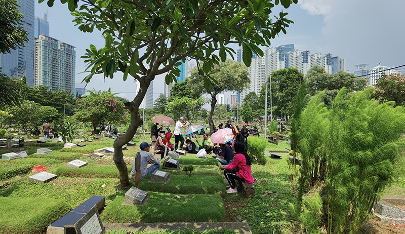 TPU Karet Bivak Didatangi Banyak Peziarah Jelang Ramadan - Bagian 3