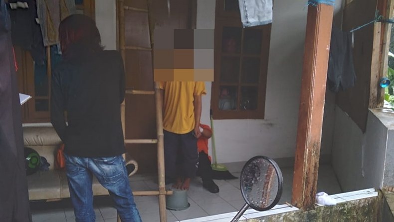 Pria Ini Nekat Gantung Diri akibat Stres Ditinggal Istri, Surat Wasiatnya Bikin Sayang