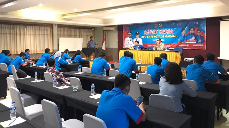 title  Dispora Dorong KNPI Semarang Tingkatkan Kegiatan Pemuda Lebih Kreatif   Dispora Dorong KNPI Semarang Tingkatkan Kegiatan Pemuda Lebih Kreatif