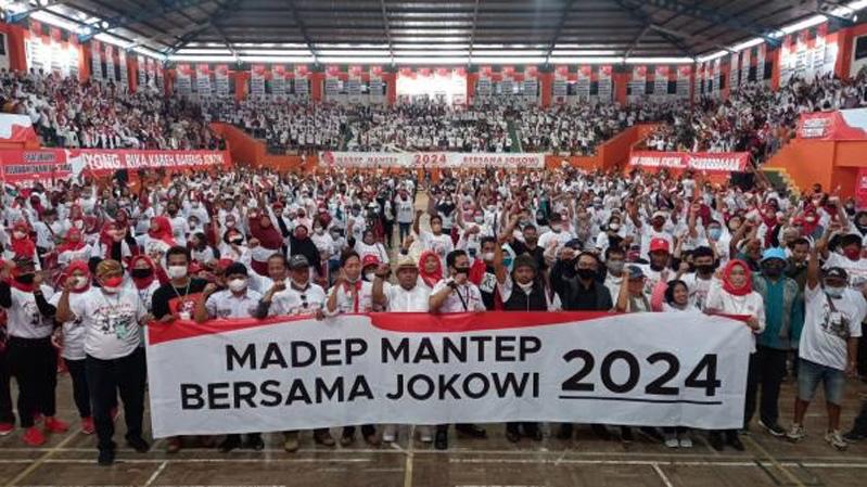 Ribuan Relawan Madep Mantep Bersama Jokowi 2024, Penyelenggara: Kami Tegak Lurus
