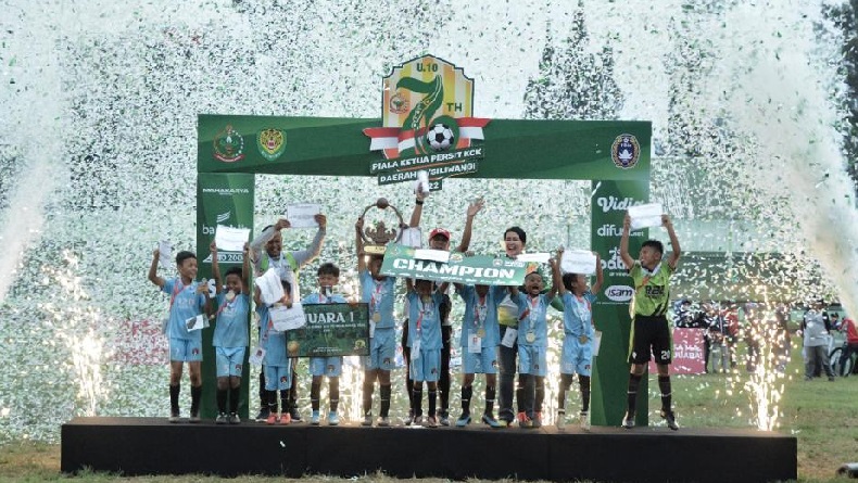 Tim SSB R 2B Legend Bandung Juara 1 Turnamen U-10 Piala Ketua Persit KCK Siliwangi
