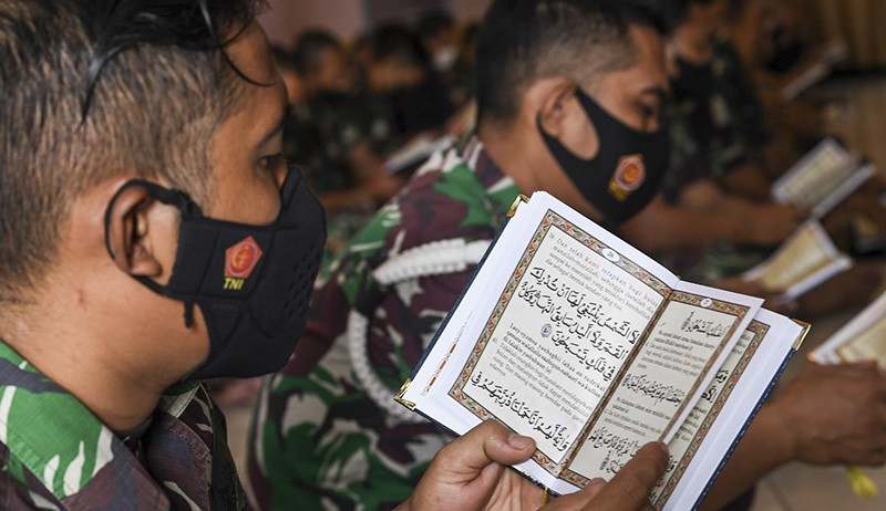 Prajurit TNI AL Doa Bersama untuk 2 Prajurit Marinir Gugur Diserang Teroris - Bagian 3