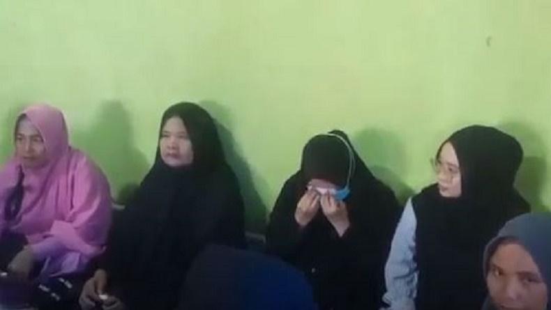Tangis Pilu Keluarga dan Tunangan Pecah Nantikan Kedatangan Jenazah Lettu M Ikbal