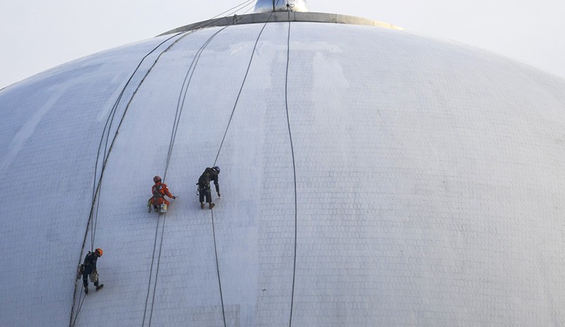 Sambut Ramadan, Kubah Masjid Istiqlal Mulai Dibersihkan - Bagian 2