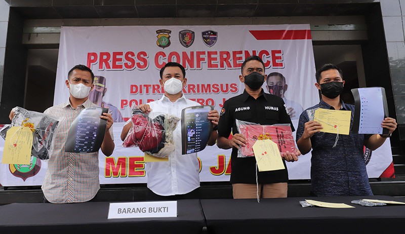 Penampakan Barbuk Pakaian Cosplay Pelayan Seksi Milik Dea Onlyfans - Bagian 1