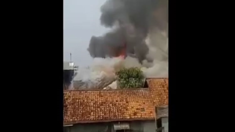 Pabrik Makroni di Tasikmalaya Ludes Terbakar, Pemilik Rugi Setengah Miliar Rupiah