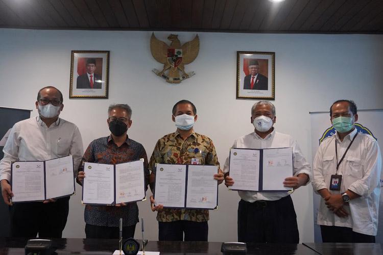 title UNY-Wuling Motors Sepakat Kerja Sama Pengembangan Pendidikan hingga Industri UNY-Wuling Motors Sepakat Kerja Sama Pengembangan Pendidikan hingga Industri