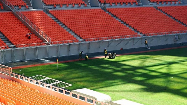 Pemerintah Izinkan Masyarakat Sulawesi Nonton Pertandingan Langsung di Stadion