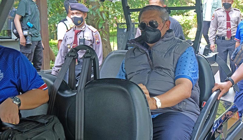 SBY bersama Tim Voli Lavani Bogor Jalan-Jalan ke Candi Borobudur - Bagian 2