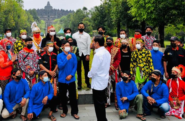 Kunjungi Borobudur, Jokowi: Ajang Seni Budaya Harus Rutin Digelar untuk Tarik Wisatawan