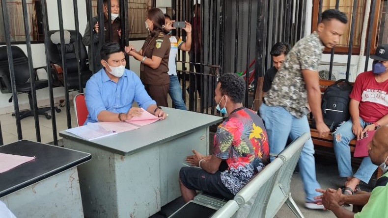 Pemuda di Jayapura Bakar Rumah Tante, Mengaku Sakit Hati gegara Persoalan Mobil