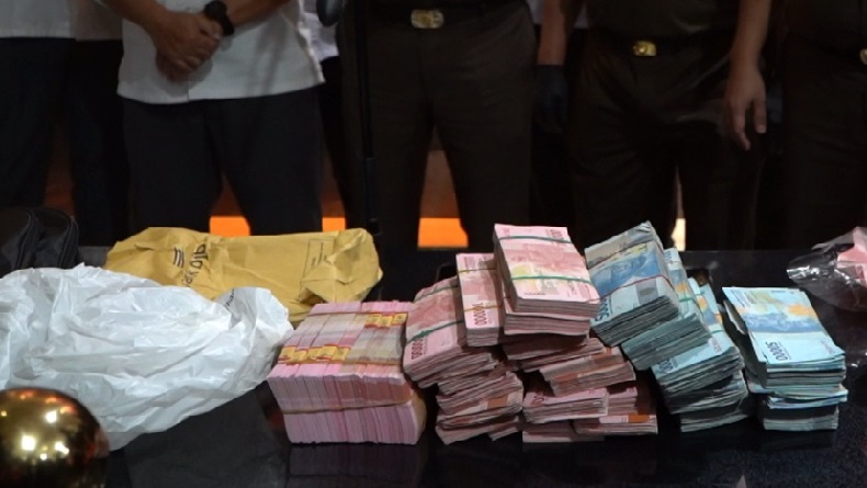 Kejati Jabar Sita Uang Rp350 Juta Hasil Pemerasan 2 Pegawai BPK, Ini Penampakannya