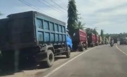 Solar Langka, Sopir Truk di Bengkulu Antre hingga 4 Hari