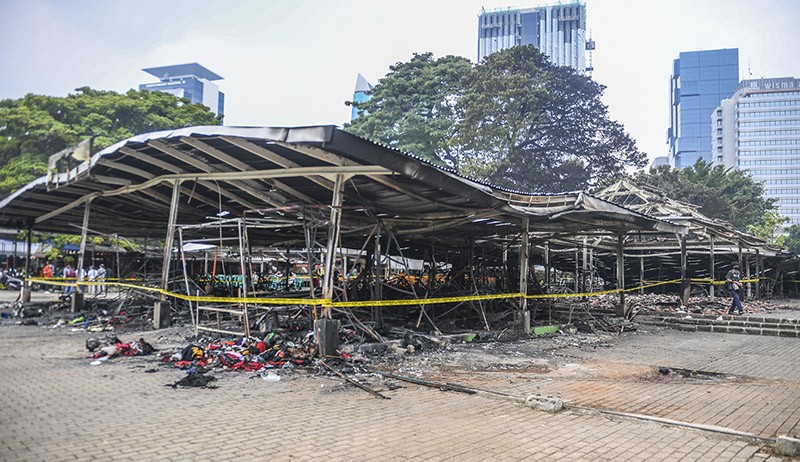 Ratusan Kios di Monas Ludes Terbakar, Kerugian Capai Rp1,2 Miliar - Bagian 3