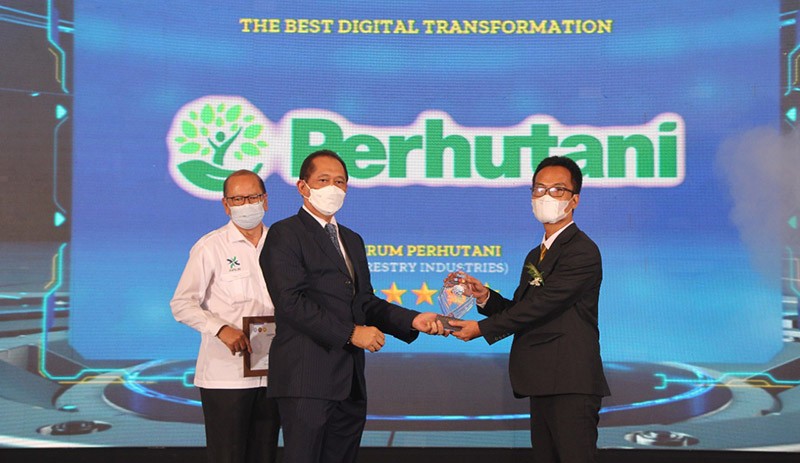 Perhutani Raih 4 Penghargaan Digitech Award 2022 - Bagian 1