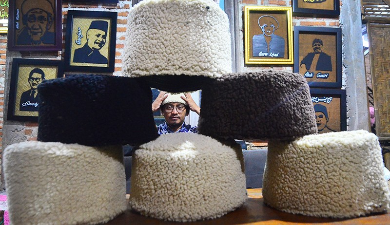Peci Bulu Khas Muslim Rusia Buatan Warga Kudus Laris Manis Jelang Ramadan - Bagian 1