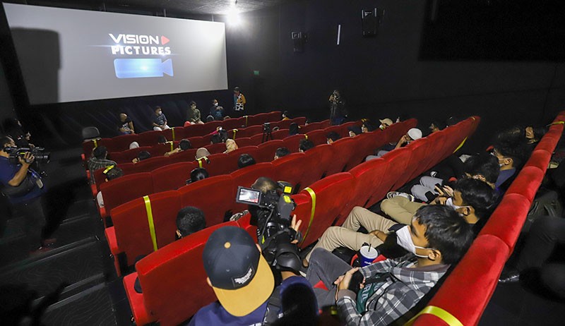 Campus Day - Vision Pictures Roadshow Promosi: Series Have a Nice Date - Bagian 4