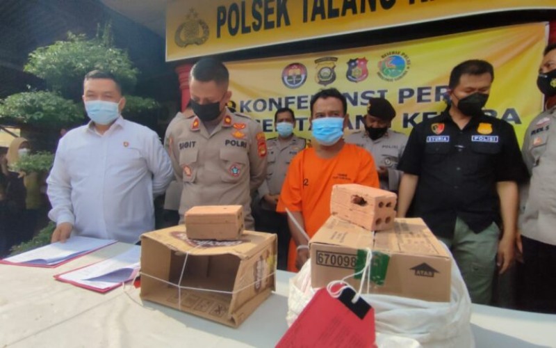 Polisi Tangkap Dukun Palsu Pengganda Uang, Modusnya Batu Bata Jadi Emas