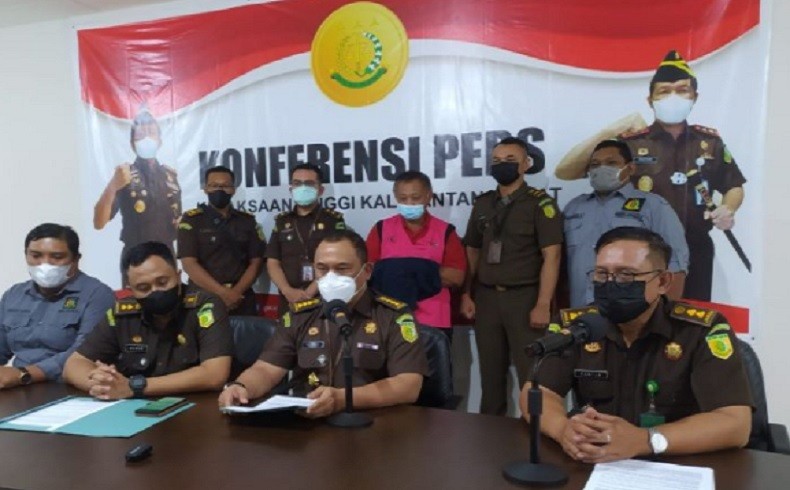 title DPO Koruptor Lim Kiong Hin Dijebloskan ke Lapas Pontianak DPO Koruptor Lim Kiong Hin Dijebloskan ke Lapas Pontianak