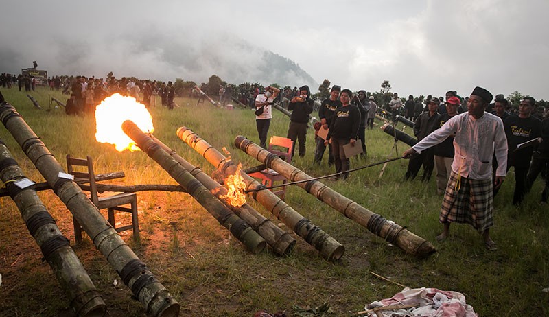 Kemeriahan Festival Meriam Bambu Sambut Ramadan - Bagian 3