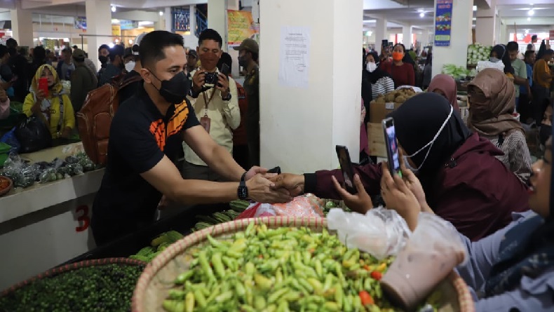 Bupati Bandung Barat Pantau Pasar Tagog Padalarang, Lantai 1, 2, dan 3 Penuh