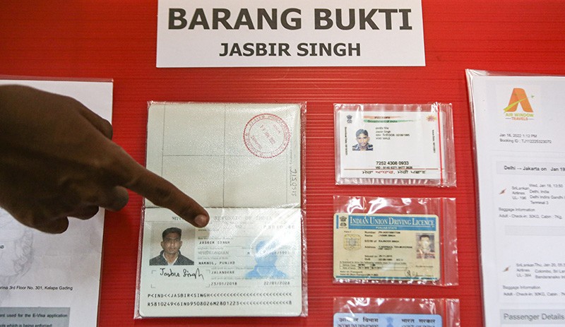 WNA India Masuk Indonesia Pakai Visa dan Paspor Palsu Diamankan Petugas Imigrasi - Bagian 3