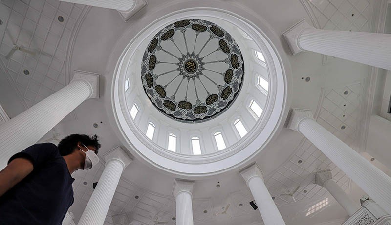 Pesona Masjid Ramlie Musofa, Taj Mahal di Jakarta Utara Ada Ukiran China dan Arab - Bagian 6