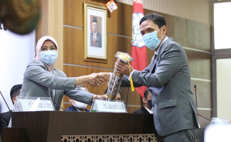  Teliti Hate Speech Ahmad Dhani, Jubir Gerindra Raih Gelar Doktor UNS Predikat Cumlaude