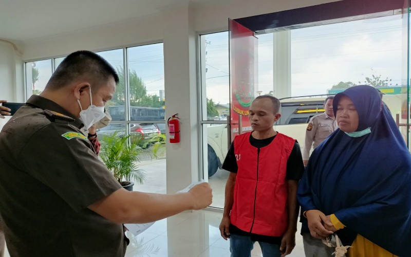 Pemukul Adik Ipar Ini Menangis usai Dibebaskan karena Restorative Justice 