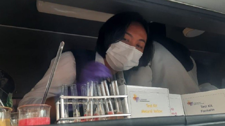 BPOM Uji Sampel Takjil di Dua Lokasi Kota Ambon, Minuman Es hingga Kue Basah