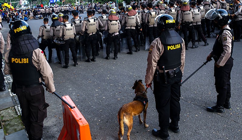 Aksi BEM se-Sumatera Selatan Blokade Jalan Tolak Jabatan Presiden 3 Periode - Bagian 5