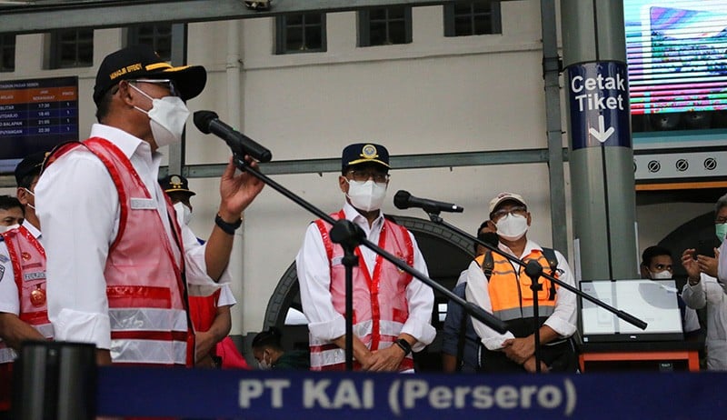Menko PMK dan Menhub Cek Kesiapan Stasiun Pasar Senen Sambut Mudik Lebaran 2022 - Bagian 3