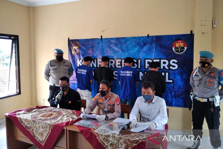 Gagalkan Tawuran, Polsek Banguntapan Bantul Tangkap 2 Remaja Bawa Senjata Tajam