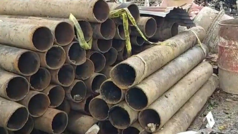 title Perempuan Ditangkap, Otak Pencurian Ratusan Meter Pipa Minyak Pertamina EP Klamono Sorong Perempuan Ditangkap, Otak Pencurian Ratusan Meter Pipa Minyak Pertamina EP Klamono Sorong