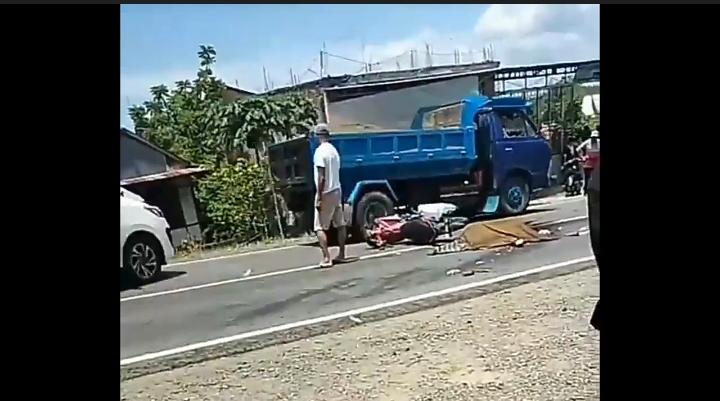 Bonceng Adiknya yang Masih SD, Pelajar SMP di Wajo Tewas Terlempar Dihantam Truk