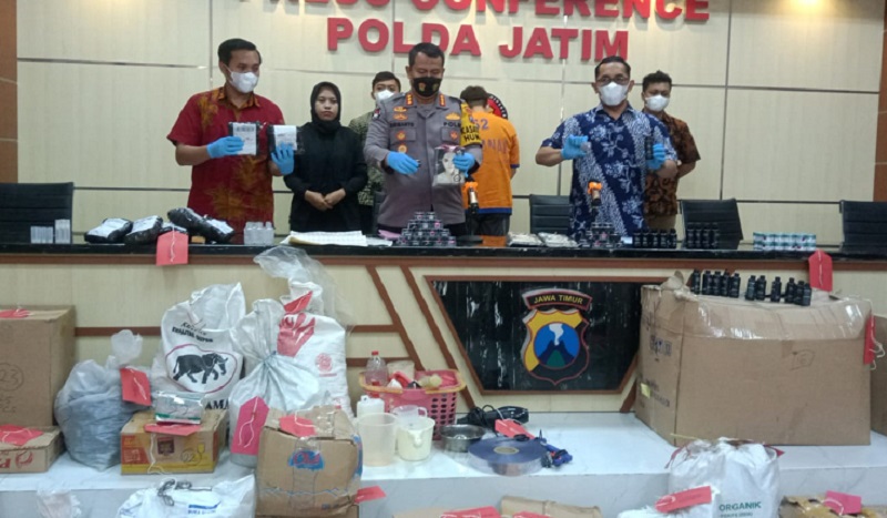 Polda Jatim Bongkar Peredaran Kosmetik Palsu Beromset Rp500 Juta, Ini Modus Pelaku