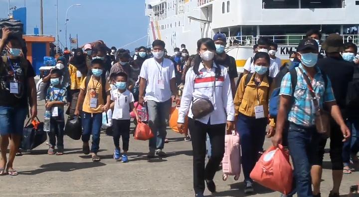 Dideportasi dari Malaysia, 101 PMI Tiba Pelabuhan Nusantara Parepare