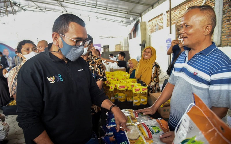 Pasar Murah BUMN di Medan Diserbu Warga, Rp89.000 Dapat 3 Jenis Bahan Pokok