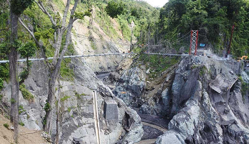 Jembatan Gantung Gladak Perak yang Rusak akibat Erupsi Gunung Semeru Kembali Dibangun - Bagian 2
