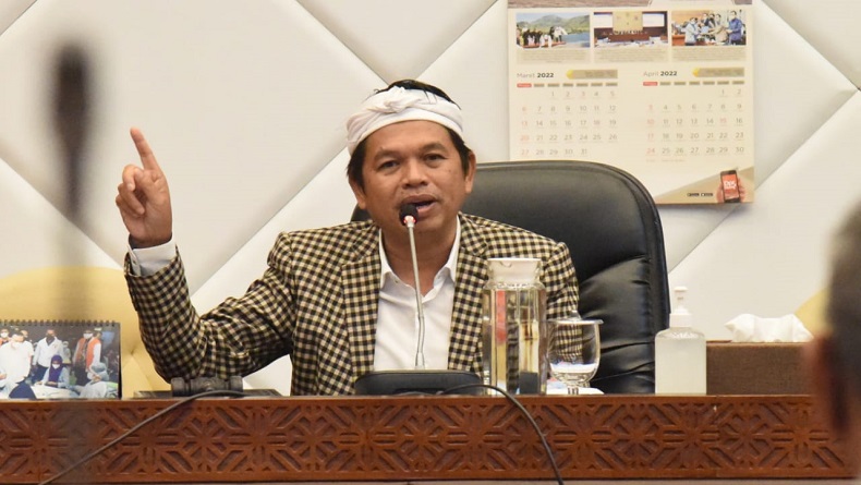 Momentum Ramadhan, Dedi Mulyadi: Pejabat Puasalah dari Barang Impor
