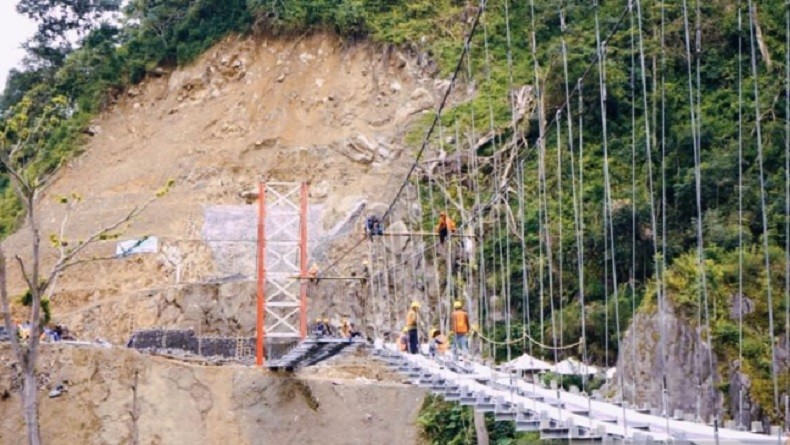 Terdampak Semeru, Pembangunan Jembatan Gladak Perak Ditargetkan Selesai Sebelum Lebaran
