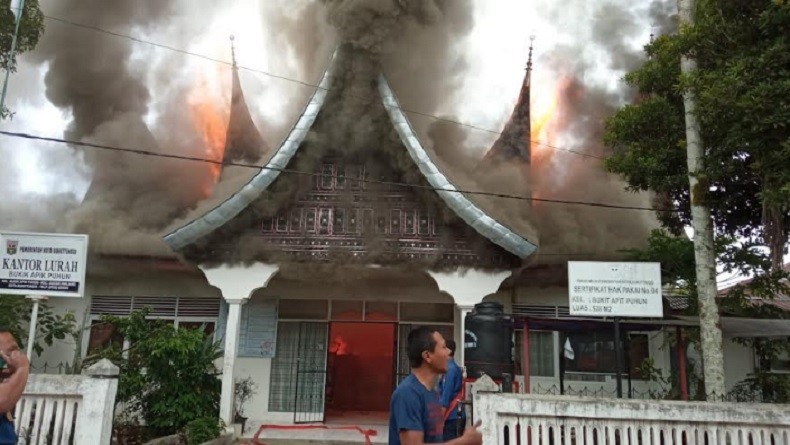 Kantor Lurah Bukit Apit Puhun Sumbar Ludes Terbakar, Kerugian Capai Rp500 Juta 