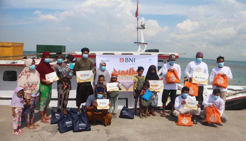 Sahur on The Boat 2022, Jurnalis Sebar Paket Kebutuhan Ramadan untuk Warga Pesisir - Bagian 1